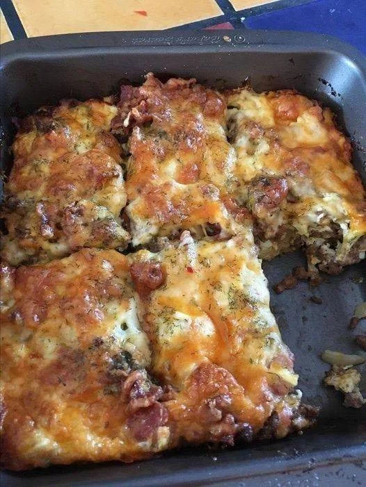 KETO CHEESEBURGER CASSEROLE: